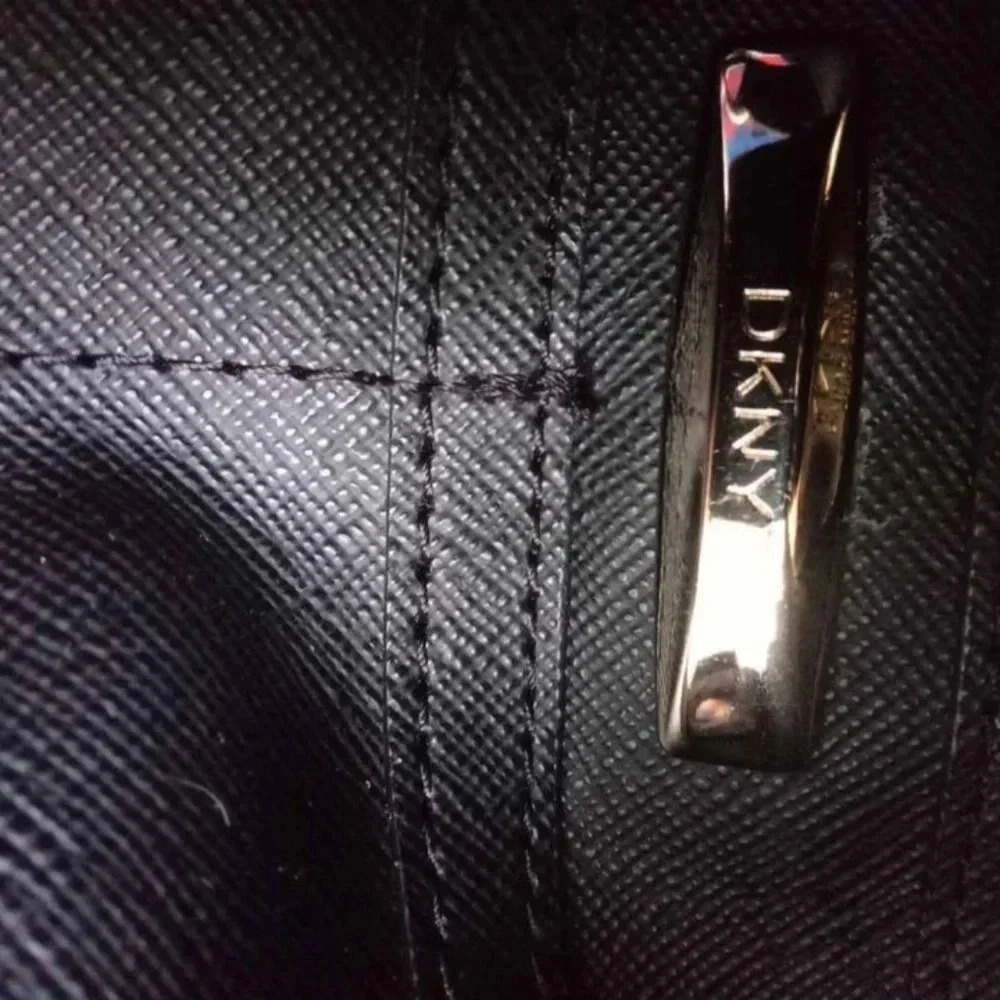 Vintage DKNY french  grain leather bag/crossbody - Picture 8 of 10